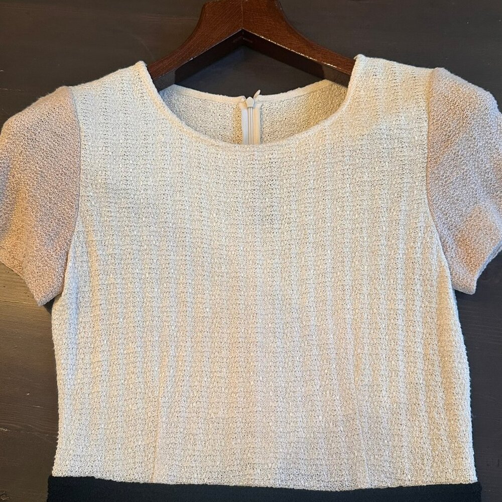 ✨ St. John Knit Dress Size 2 | Bouclé Colorblock | Classic Elegant Workwear ✨ - Picture 4 of 7